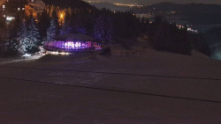 Panorama Jižní svahy, Hotel, Nástup