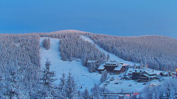 Panorama Jižní svahy, Hotel, Nástup