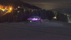 Panorama Jižní svahy, Hotel, Nástup