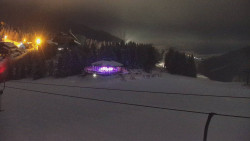 Panorama Jižní svahy, Hotel, Nástup