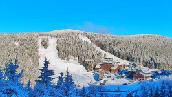 Panorama Jižní svahy, Hotel, Nástup