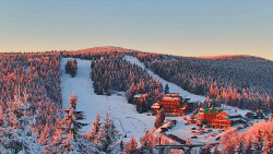Panorama Jižní svahy, Hotel, Nástup