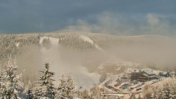 Panorama Jižní svahy, Hotel, Nástup