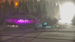 Panorama Jižní svahy, Hotel, Nástup
