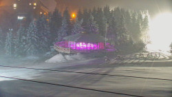 Panorama Jižní svahy, Hotel, Nástup