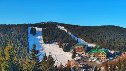 Panorama Jižní svahy, Hotel, Nástup