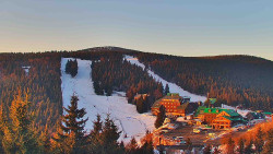 Panorama Jižní svahy, Hotel, Nástup