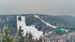 Panorama Jižní svahy, Hotel, Nástup