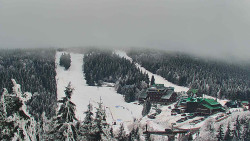 Panorama Jižní svahy, Hotel, Nástup