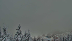 Panorama Jižní svahy, Hotel, Nástup