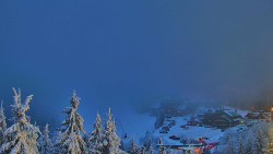 Panorama Jižní svahy, Hotel, Nástup