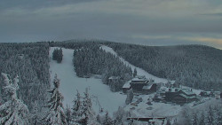 Panorama Jižní svahy, Hotel, Nástup