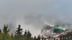 Panorama Jižní svahy, Hotel, Nástup