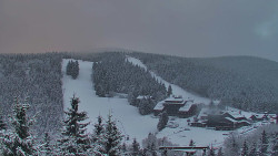 Panorama Jižní svahy, Hotel, Nástup