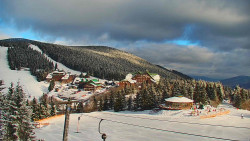 Panorama Jižní svahy, Hotel, Nástup