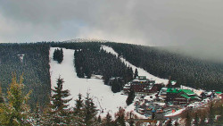 Panorama Jižní svahy, Hotel, Nástup