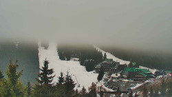 Panorama Jižní svahy, Hotel, Nástup
