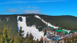 Panorama Jižní svahy, Hotel, Nástup