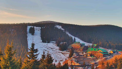 Panorama Jižní svahy, Hotel, Nástup