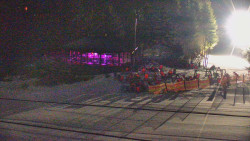 Panorama Jižní svahy, Hotel, Nástup