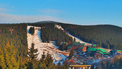 Panorama Jižní svahy, Hotel, Nástup