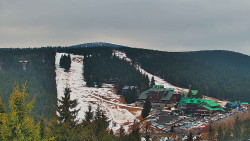 Panorama Jižní svahy, Hotel, Nástup