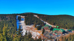 Panorama Jižní svahy, Hotel, Nástup
