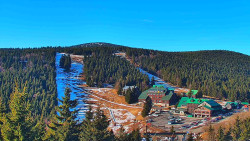 Panorama Jižní svahy, Hotel, Nástup
