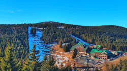 Panorama Jižní svahy, Hotel, Nástup