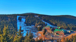 Panorama Jižní svahy, Hotel, Nástup