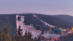 Panorama Jižní svahy, Hotel, Nástup