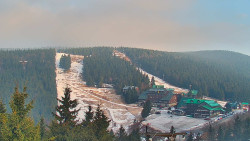 Panorama Jižní svahy, Hotel, Nástup