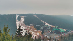 Panorama Jižní svahy, Hotel, Nástup