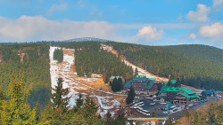 Panorama Jižní svahy, Hotel, Nástup