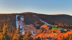 Panorama Jižní svahy, Hotel, Nástup