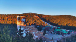Panorama Jižní svahy, Hotel, Nástup