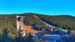Panorama Jižní svahy, Hotel, Nástup