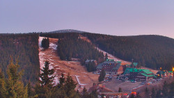 Panorama Jižní svahy, Hotel, Nástup