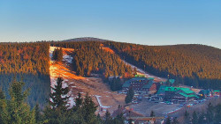 Panorama Jižní svahy, Hotel, Nástup
