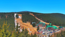 Panorama Jižní svahy, Hotel, Nástup