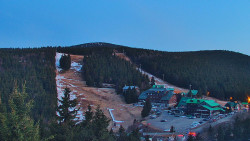Panorama Jižní svahy, Hotel, Nástup