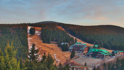 Panorama Jižní svahy, Hotel, Nástup