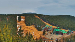 Panorama Jižní svahy, Hotel, Nástup