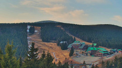 Panorama Jižní svahy, Hotel, Nástup