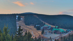 Panorama Jižní svahy, Hotel, Nástup