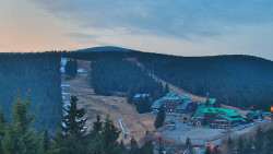 Panorama Jižní svahy, Hotel, Nástup