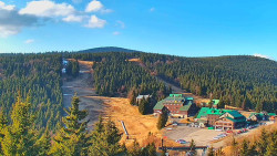 Panorama Jižní svahy, Hotel, Nástup