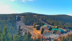 Panorama Jižní svahy, Hotel, Nástup