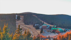 Panorama Jižní svahy, Hotel, Nástup