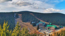 Panorama Jižní svahy, Hotel, Nástup